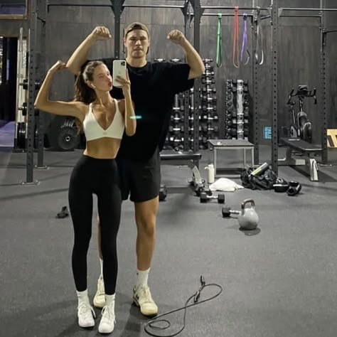 Gym Couple, Gym Partner, Gym Photos, Gym Aesthetic, Partner Workout, Cora Reilly, Night Court, Gym Fits, The Love Club