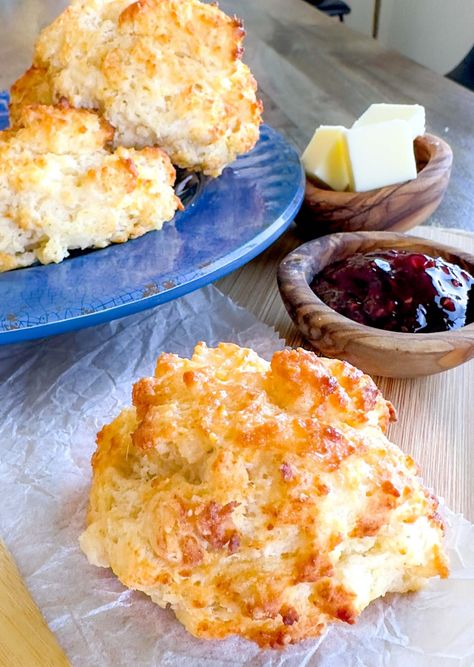 Easy Air Fryer Biscuits, Air Fryer Drop Biscuits, Airfry Biscuits, Bisquick Biscuits In Air Fryer, Air Fryer Biscuits Homemade, Cinnamon Butter Braid Recipe, Toaster Biscuits, Best Dressing Recipe, Air Fryer Biscuits