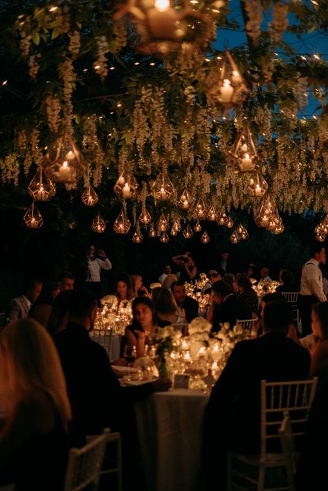 Outside Wedding Aesthetic, Aesthetic Wedding Venues Forest, Twilight Wedding Aesthetic Reception, Nature Wedding Inspiration, Twilight Forest Wedding, Wedding Twilight Inspired, Twilight Style Wedding, Twilight Theme Wedding, Wedding Venues Night