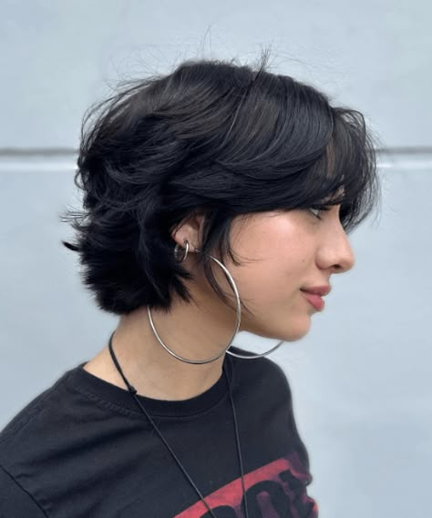 Bixie Haircut Guide: Styling Tips and Best Look Inspirations | PERFECT Wavy Bob Hairstyles, Hair Older Women, Haircut Inspo, Wavy Bob, Hairstyles For Thick Hair, Short Hairstyles For Thick Hair, Wavy Bobs, Think Again, Short Hair Older Women