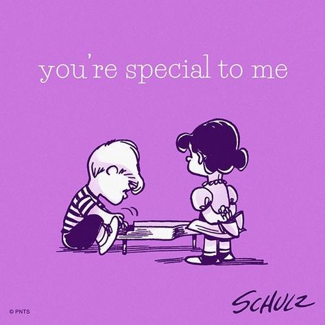 You're special to me 💜 Schroeder And Lucy, Lucy And Schroeder, Charly Brown, Peanuts Party, Brown And Friends, Lucy Van Pelt, Peppermint Patty, Peanuts Comic Strip, Peanuts Charlie Brown