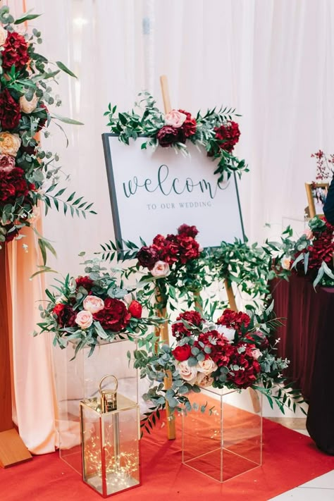 Burgundy Wedding Theme Ceremony Decor, Red September Wedding, Burgundy Wedding Backdrop Reception, Red Wedding Theme Ceremony Decor, Red Wedding Theme Table Decor, Ruby Red Wedding Theme, Green And Red Wedding Theme, Red Wedding Decorations Elegant, Light Pink Flowers Wedding