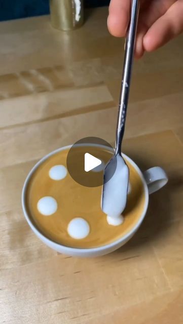 Espresso Design Art, Easy Coffee Painting For Beginners, How To Make Designs In Coffee Latte Art, Coffee Art Tutorial, Halloween Latte Art, Christmas Latte Art, How To Do Latte Art, Easy Latte Art, Specialty Lattes