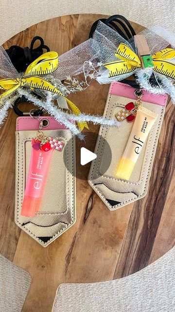 Andrea Clawson on Instagram: "Seriously the cutest trend 💋 🔑 and the sweetest diy teacher gifts for back to school   These diy lipgloss keychains are so perfect to add to the pencil badge from @walmart 🥰 they turned out even cuter than I imagined   This craft would be so fun to do as a sleepover activity with tweens or date night with your besties 👯   Comment “link” to shop all the products I used + for a link to the pencil badge holder ✏️   Save for inspo + share with friends 🫶   #diycrafts #backtoschool #teachersofinstagram #teachergifts #teachersfollowteachers #craftymom #craftymama #giftideas #giftcardholder #walmartfinds #walmartdeals #giftgiving #diylipgloss #giftideasforteachers #targetfinds #targetbullseyesplayground #giftcardholder" Useful Gifts For Teachers, Small Teacher Gift Ideas, Teacher Of The Year Gift Ideas, Diy Teacher Gifts Appreciation, Teacher Diy Gifts, Teacher Day Gifts Ideas, Teachers Day Gift Ideas, Diy Gifts For Teachers, Small Gifts For Teachers