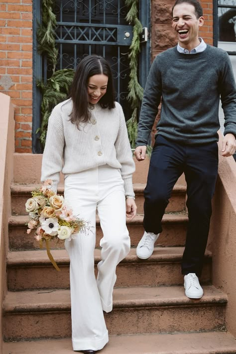 Courthouse Wedding Jeans, Casual Fall Bride Outfit, Long Sleeve City Hall Wedding Dress, Casual Wedding Dress Winter, Unique Civil Wedding Outfit, Casual City Hall Wedding Outfit, Civil Marriage Outfit Casual, Elopement Looks Brides, Town Hall Wedding Outfit