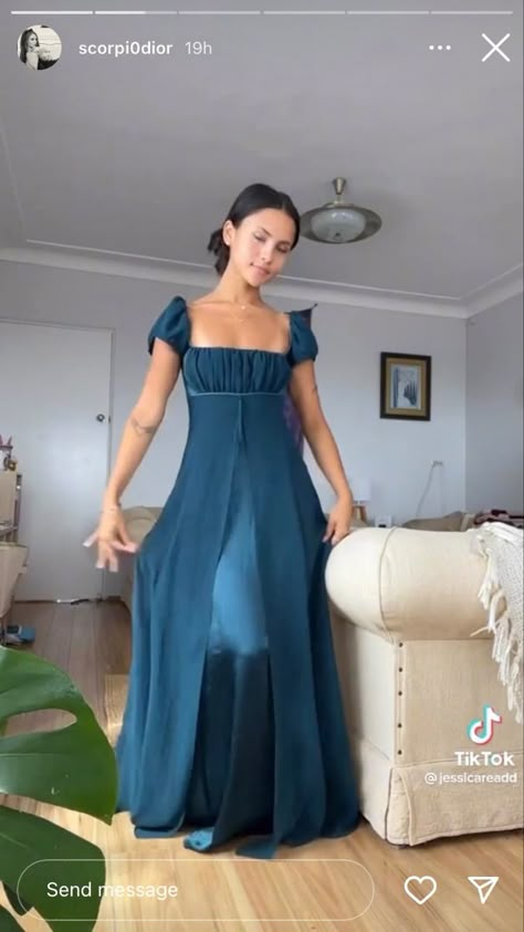 1800s Inspired Dresses, Simple Bridgerton Dress, Regency Style Dress Modern, 1800 Inspired Dress, 1800 Style Dresses, How To Sew A Regency Dress, Regency Era Prom Dresses, 1800’s Dress, Regency Prom Dress