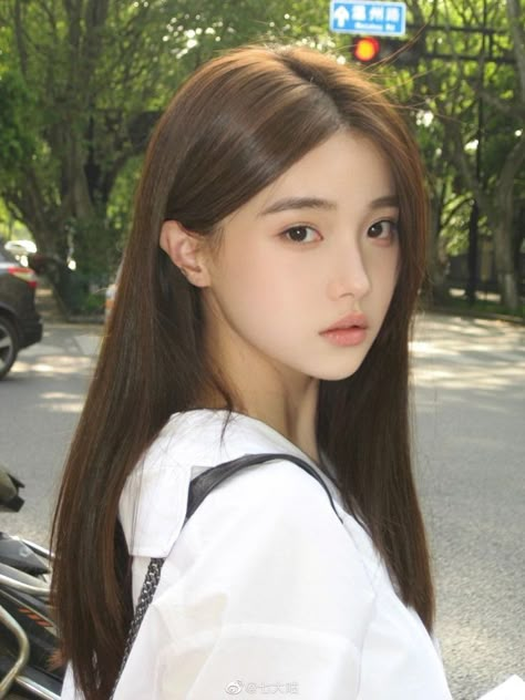 Asian Brown Hair, Brown Hair Korean, Golden Brown Hair Color, Pelo Cafe, Hair Color Asian, Golden Brown Hair, Korean Hair Color, Girl With Brown Hair, Long Brown Hair