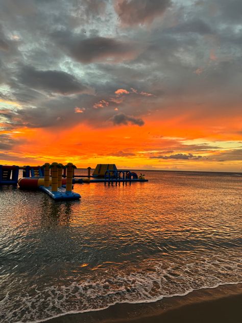 Beatiful sunset at Mero Beach in Dominica Dominica Aesthetic, Nature Aesthetic, Island Life, Mozambique, America Travel, The Globe, Travel