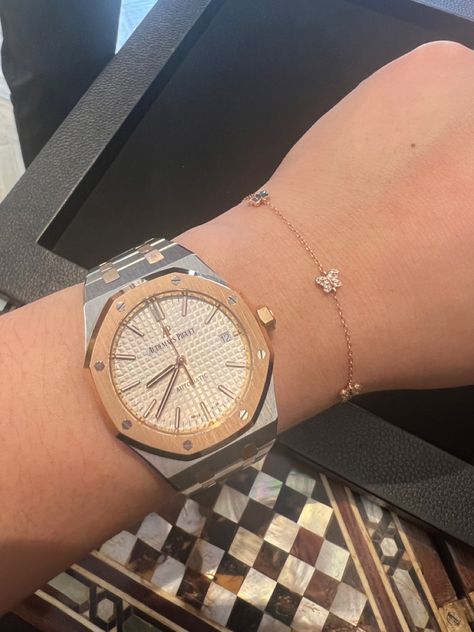 Ap Watch Audemars Piguet Women, Ap Woman Watch, Ap Watches Women, Rose Gold Audemars Piguet, Piguet Watch Women, Audemars Piguet Royal Oak Rose Gold, Ap Royal Oak Women, Audemars Piguet Royal Oak Women, Ap Watch Women