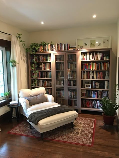 Small Modern Living Room, Home Library Rooms, Library Room, Library Office, Home Library Design, Small Bedrooms, Office Library, Small Living Room Decor, Home Libraries