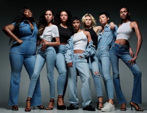 Body Crazy, Curvy, Wavy: The Best Plus-Size and Size-Inclusive Brands to Shop 80s Mom Jeans Outfit, Jeans Party Outfit, Jeans Outfit Work, Plus Size Denim Outfits, Jeans Outfit Plus Size, Plus Size Jeans Outfit, Jeans For Your Body Type, Skirt Outfit Plus Size, Clothing Brand Aesthetic