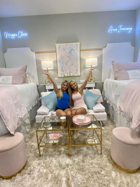 College Dorm Room Ideas Sorority, Pink Dorm Room Ideas Aesthetic, Dorm Rooms Of Mississippi And Beyond, Fancy Dorm Room Ideas, Ms State Dorm Rooms, Hot Pink Accent Wall Bedroom, Sorority House Room Ideas, Aesthetic Collage Dorm Room Ideas, Room Ideas For Two Sisters Aesthetic