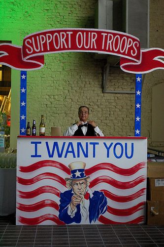 Berlex @ WWII Museum Side bar American themed, Uncle Sam Uso Themed Gala, 1940s Uso Party, Uso Themed Party Decorations, Patriotic Themed Party, 1940s Decorations Party, Uso Themed Party, 1940s Birthday Party Theme, 1940s Party Decorations, 40s Theme Party