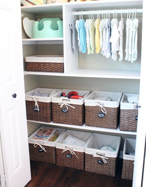 nursery closet organization. I love love love being organized. Nursery Closet Organization, Baby Closet Organization, Diaper Storage, Nursery Closet, Green Nursery, Baby Closet, Baby Organization, Baby Bedroom, Nursery Inspiration