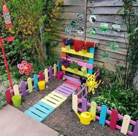 Sensory Garden Ideas, Kids Garden Play Area, Kids Garden Play, Toddler Garden, Preschool Garden, Play Area Backyard, Backyard Kids Play Area, Play Garden, Garden Activities