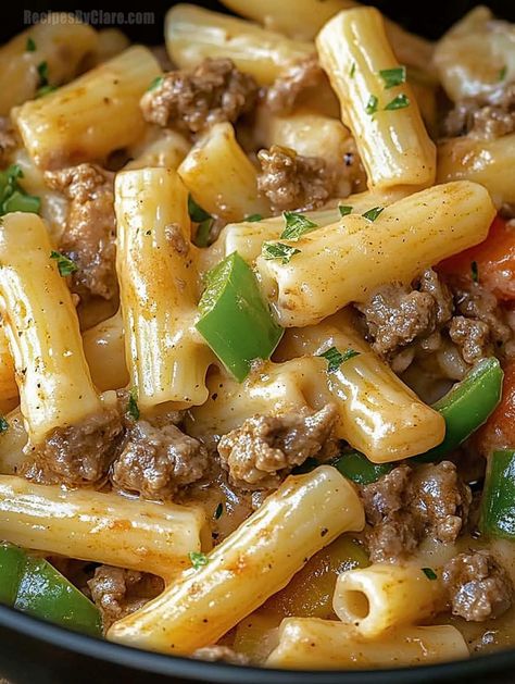 Philly Cheesesteak Pasta Bake, Pasta With Peppers And Onions, Philly Cheese Steak Pasta, Philly Cheesesteak Pasta, Cheesesteak Pasta, Cheesy Dinner, Amazing Slow Cooker Recipes, Cauliflower Recipes Healthy, Philly Cheese Steak Recipe