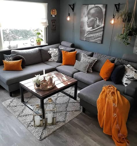 Cozy Living Room Warm, Alaska House, Ruang Tv, Grey Couch Living Room, Cozy Interior Design, Grey Couch, Living Room Orange, Living Room Warm, Dekorasi Kamar Tidur