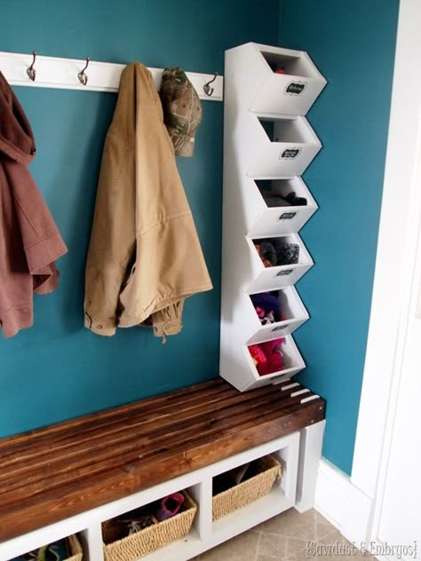 DIY Custom Cubbies for the mudroom area... perfect for hats, mittens, etc! {Sawdust and Embryos} Cubbies Storage, Custom Mudroom, Mudroom Cubbies, Vstupná Hala, Cubbies Mudroom, Mudroom Storage, Entry Closet, Mudroom Entryway, Mudroom Ideas