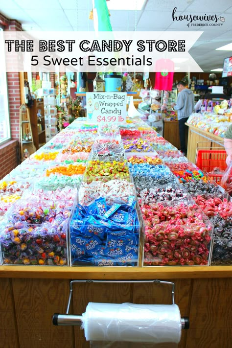 Small Candy Store Ideas, Pop Up Candy Shop, Retail Candy Display Ideas, Candy Store Decoration Ideas, Candy Wrapping Ideas Packaging, Small Candy Store Design, Candy Store Branding, Candy Shop Ideas Design, Candy Store Aesthetic