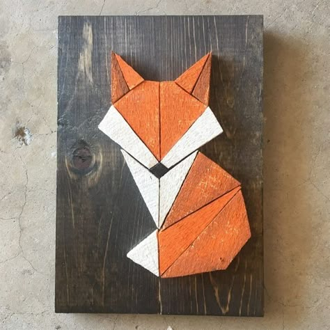 Tre Kunst, Geometric Fox, Wood Art Diy, Wood Wall Art Diy, Wood Art Projects, Wood Shop Projects, Pola Sulam, Wood Creations, Barn Quilt