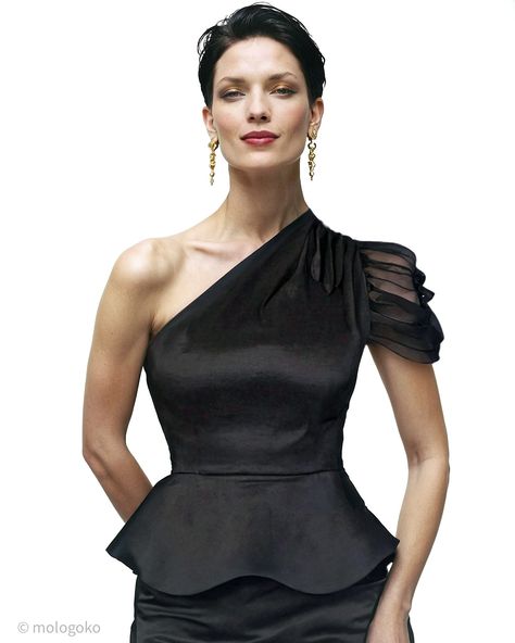 Introducing the Linda Top – made to order in the USA and designed for making an entrance! This luxurious piece combines a sophisticated semi-shiny silk taffeta imitation with modern features that make it both eye-catching and comfortable. The asymmetrical neckline and one open shoulder create a statuesque silhouette, while the light mesh draped sleeve and fringe-like details add a playful touch. With a well-fitted shape and an easy side-zip, it’s perfect for those who want to feel chic and co... Date Night Fashion, Dresses Date Night, Drape Sleeves, Kids Couture, Corsets And Bustiers, Silk Taffeta, Mesh Sleeves, Bustier Top, Romper With Skirt