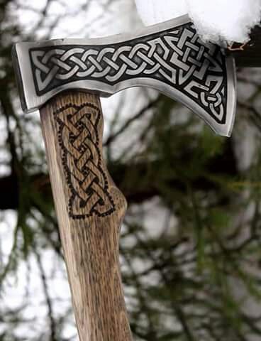 Vikings Game, Viking Jewellery, Engraved Knife, Collectible Knives, Brothers In Arms, Viking Life, Nordic Art, Viking Style, Irish Celtic