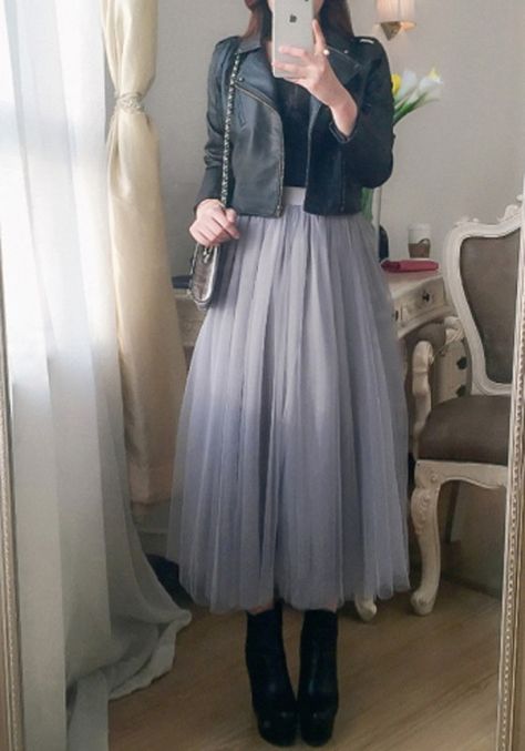 Grey Tutu Skirt Outfit, Rok Tutu Ootd, Outfit Rok Tutu, Tutu Skirt Hijab, Long Tutu Skirt Outfit, Rok Tutu Hijab Outfit, Ootd Rok Tutu, Grey Tulle Skirt Outfit, Long Tulle Skirt Outfit