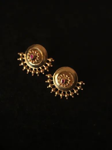 Earrings | EARTHAMENTS Gold Earrings Studs Simple Unique, Pendents Gold, Gold Earrings Studs Simple, Ear Rings For Women, Simple Gold Bangle, Small Earrings Gold, Unique Gold Jewelry Designs, Antique Gold Earrings, Indian Wedding Jewelry Sets