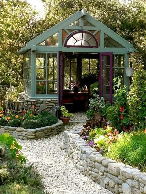 Small Garden Shed, Lots Of Plants, Pinterest Garden, Greenhouse Shed, Small Greenhouse, Backyard Greenhouse, Greenhouse Ideas, Greenhouse Plans, Green Houses