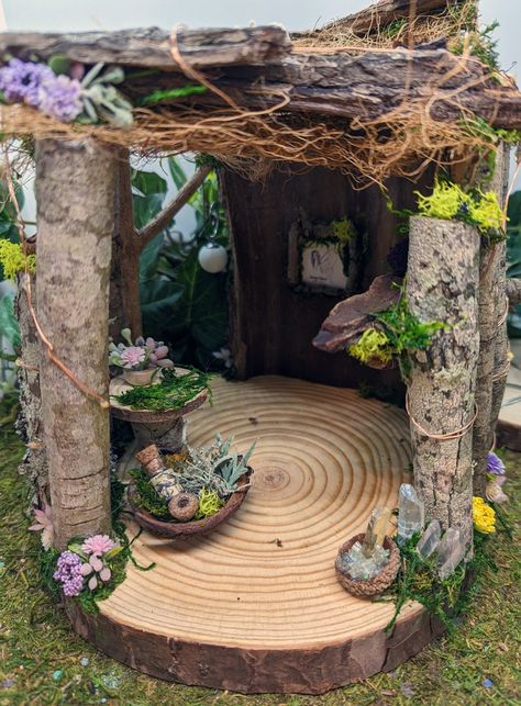 Mushroom Trip, Faerie House, Fairy Garden House, Fairy House Crafts, Woodland House, Fairy House Diy, Handmade Fairy, Fairy Home, Fairy Garden Designs