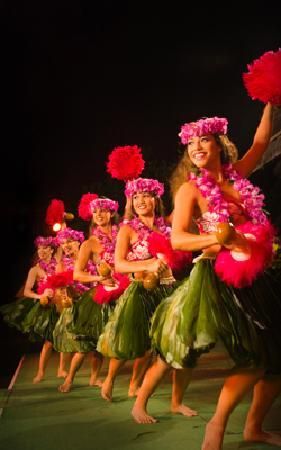 Paradise Cove Luau Ori Tahiti, Polynesian Dance, Cook Island, Hawaiian Dancers, Beautiful Hawaii, Hula Dance, Trip To Hawaii, Paradise Cove, Hula Dancers