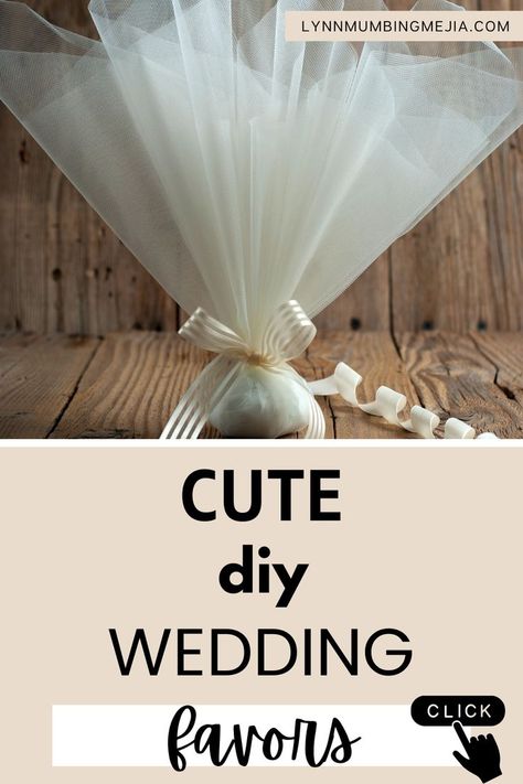 I made my own wedding favours and they were a hit! They were inexpensive and yummy! Wedding favours are gifts the bride and groom give to their wedding guests as a way to say thank you. Here is a list of unique wedding favours ideas to try. See my blog post on Cute DIY Wedding Favors now! #weddingfavors #DIYwedding #simplewedding #weddingdecorations #easyweddingideas Home Made Wedding Favours, Wedding Favours For Guests Diy Ideas, Wedding Favors For Guests Diy, Wedding Favours Diy, Diy Wedding Favors For Guests, Favours Ideas, Diy Wedding Favors Cheap, Simple Wedding Favors, Food Wedding Favors