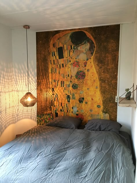 The Kiss Wallpaper, Gustav Klimt Wallpaper, Gustav Klimt Paintings, The Kiss Gustav Klimt, Kiss Wallpaper, Paintings Wallpaper, Klimt Paintings, Wallpaper Room, Pub Decor