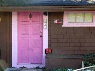 Pink Doors, Front Door Designs, Two Besties, Pink Front Door, Brown House, Summer Porch, Pink Door, Front Door Design, Door Designs