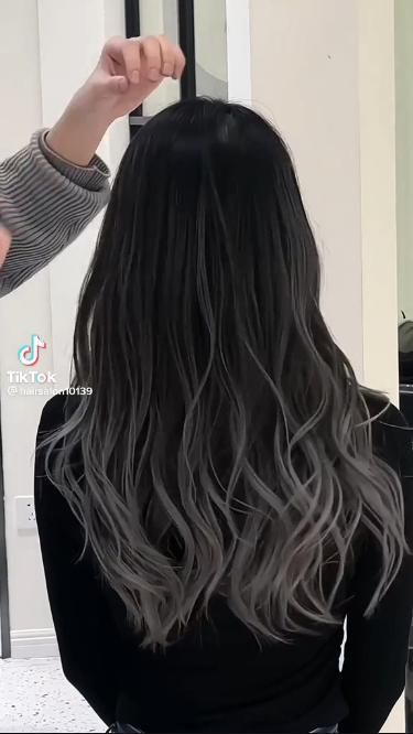 Ash Grey Hair, Black And Grey Hair, Grey Ombre Hair, Gray Balayage, Black Hair Balayage, Hair Magic, Black Hair With Highlights, Grey Hair Color, Hair Dye Colors