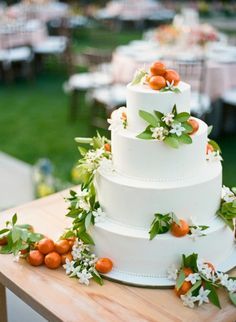 With a Twist! Citrus & Greenery Inspired Celebration #weddingcake #weddinginspiration #greenery Gaming Wedding Cake, Blossom Wedding Cake, Orange Blossom Wedding, Orange Wedding Cake, Fruit Wedding Cake, Summer Wedding Cakes, Citrus Wedding, Cake Games, Orange Blossoms