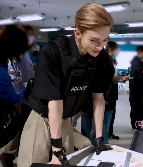 Hyunjin Police Uniform, Policeman Outfit, Cop Outfit, Sensitive Boy, Police Outfit, Corset Fashion Outfits, Doctor Outfit, Hyunjin And In, Vampire Girls