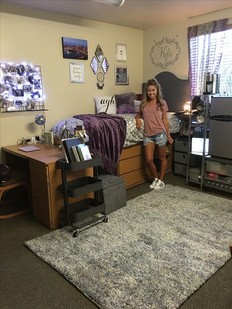 Dorm decorating Loyola Marymount University - Del Ray North Dorm Room Organization Storage, Pole Room, Bohemian Bedrooms, Dream Dorm, Dorm Sweet Dorm, Dorm Inspiration, Dorm Room Hacks, Dorm Room Storage, Dorm Diy