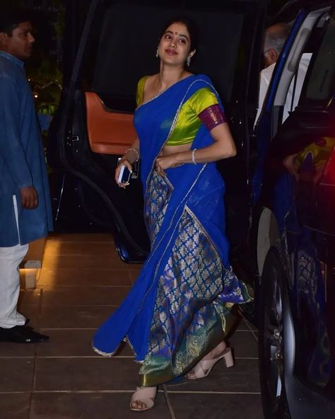 Jahnvi Kapoor Half Saree, Silk Half Saree, Anushka Shetty Saree, Sonam Kapoor Fashion, Jahnvi Kapoor, Athiya Shetty, Saree Blouse Styles, Desi Vibes, Half Saree Lehenga