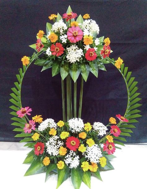 Flower Arrangements For Church, Modern Ikebana, Animated Christmas Pictures, Pink Princess Party, Cup And Saucer Crafts, Island Christmas, Basket Flower Arrangements, Foliage Arrangements, Church Altar Decorations