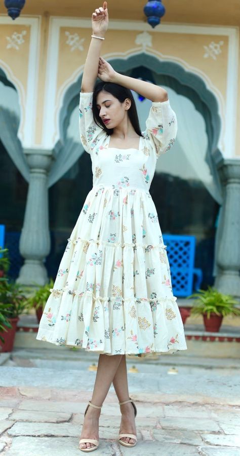 Tunics Designs Latest, Latest Dresses Indian Party Wear, Kurthi Models Latest Cotton, Simple Party Wear Dress, Simple Party Wear, Party Wear Dresses Western, Dresses For Women Western, Long Frocks For Girls, Western Tops For Women