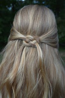 Renfaire Hair Easy, Celtic Hair Accessories, Celtic Braids Tutorial, Irish Hairstyles For Women, Celtic Braid Tutorial, Medieval Hair Tutorial, Anglo Saxon Hairstyles, Celtic Knot Hairstyle, Celtic Hairstyles Women