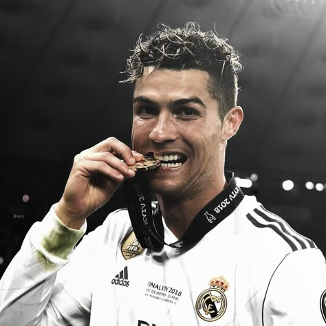 Crstiano Ronaldo Icon, Cristiano Ronaldo Iconic Photos, Ronaldo Widget, Real Madrid Widget, Cristiano Ronaldo Icon, Cristiano Ronaldo Profile, Ronaldo Profile, Cr7 Real Madrid, Ronaldo Hair