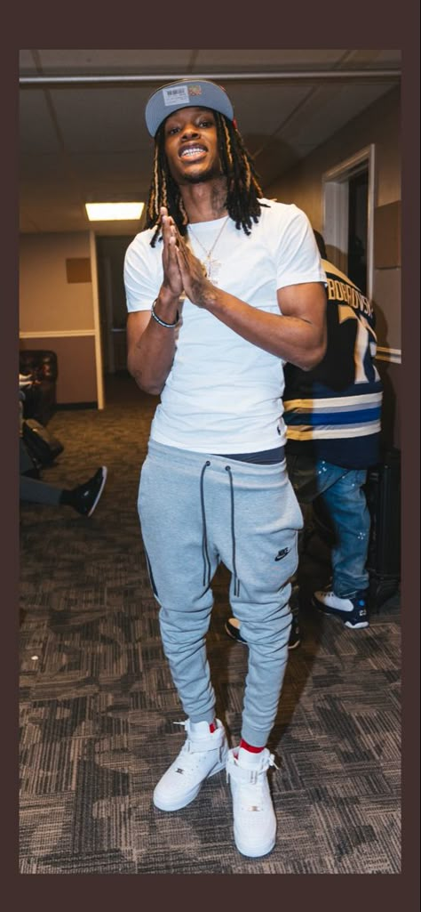 King Von Full Body Pics, Kingvonfrmdao Wallpaper, King Von Drip, King Von Locs, King Von Fits, Polo G Outfit, King Von Edits, King Von Outfits, Kingvon Wallpaper