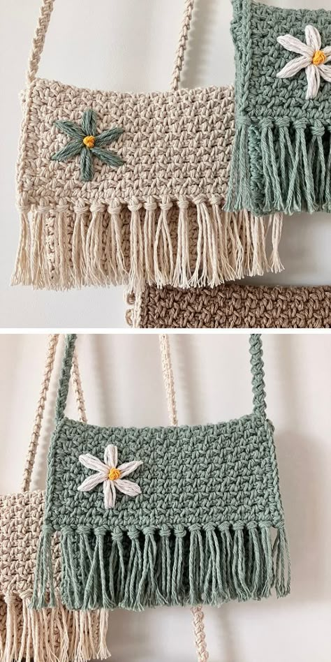 Crotchet Bags Patterns Free, Crochet Spring Bag Free Pattern, Macrame Handbag Patterns Free, Diy Crochet Crossbody Bag, Crochet Small Crossbody Bag Pattern Free, Small Crocheting Projects, Easy Crochet Crossbody Bag, Free Macrame Purse Patterns, Crochet Hand Bags Purses