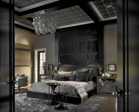 20 Gorgeous Bedrooms with Glass Night Stands Dark Bedroom Ideas For Men, Dark Deco, Black Bedroom Design, Masculine Bedroom, Moody Bedroom, Dark Bedroom, Decor Ikea, Mens Bedroom, Relaxing Bedroom