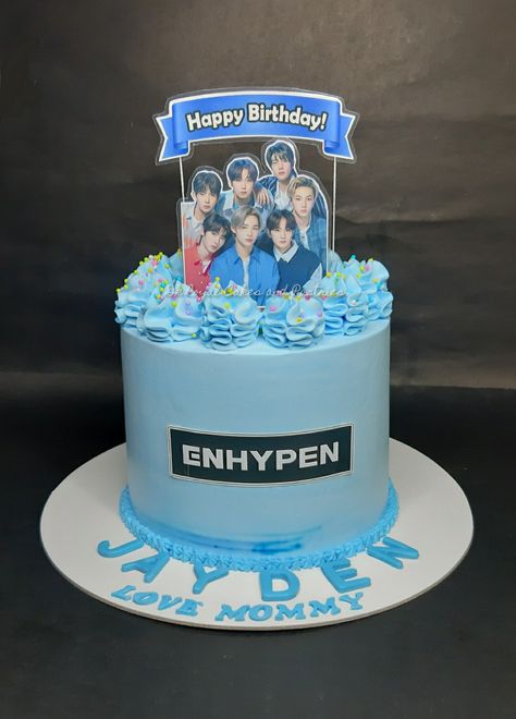 K Pop Cake Ideas, Enhypen Cake Design, Enhypen Birthday Cake, K Pop Cake, Enhypen Cake Ideas, Enhypen Birthday, 14th Birthday Cakes, Birthday Cake Cake, Kpop Enhypen