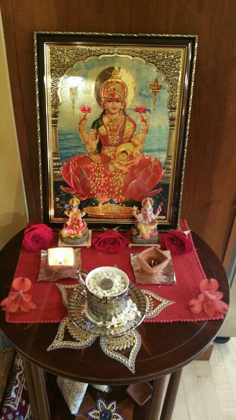 Dhanteras pooja Dhanteras Pooja, Laxmi Pujan, Gods Images, Laxmi Puja, Vsco Filter Instagram, Diy Floral Decor, Filter Instagram, Closet Layout, Goddess Decor