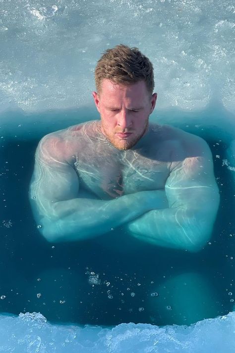 J.J. Watt Ice Bath Instagram Photos Ice Swimming, Swimming For Beginners, Athlete Recovery, Jj Watt, Finland Travel, Ice Bath, Workout At Work, Ice Baths, Post Workout Recovery