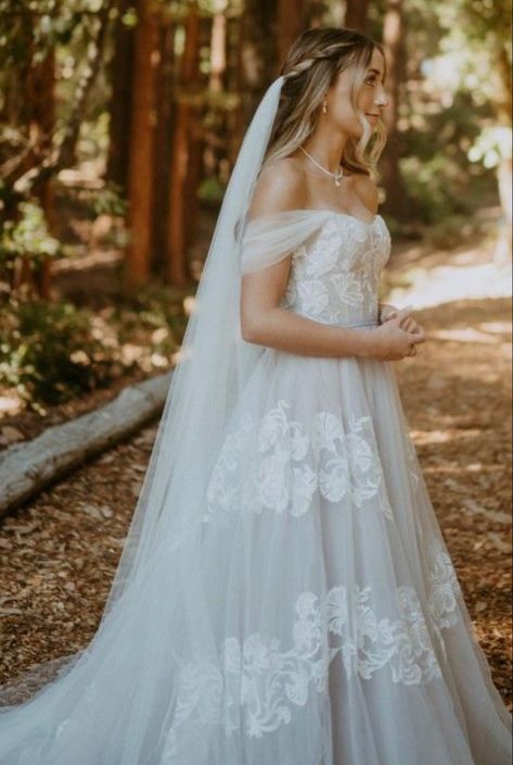 Cottage Core Wedding Dress, Enchanted Forest Wedding Dress, Cottagecore Wedding Dress, Earthy Wedding Dresses, Forest Wedding Dress, Cottagecore Wedding, Wedding Dresses Whimsical, Forest Theme Wedding, Brooklyn And Bailey